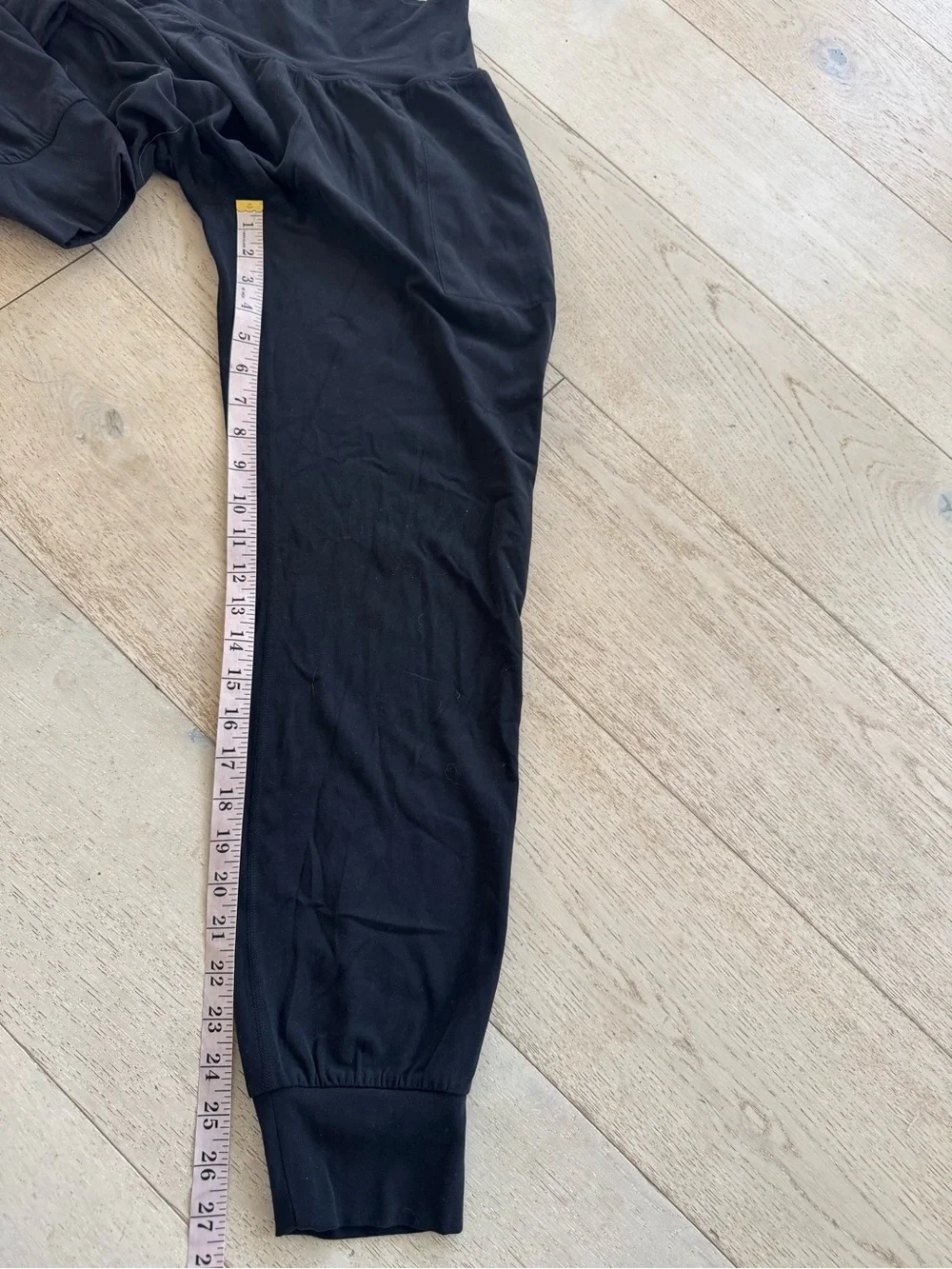 Athleta Salutation Jogger Pants Women S black Leggings High Rise